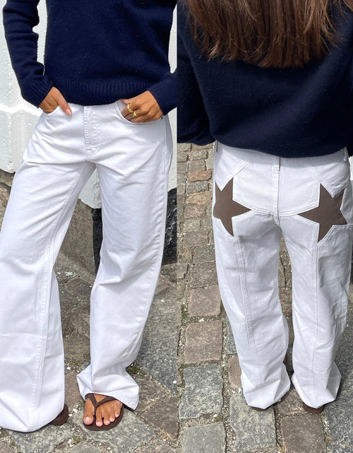 Load image into Gallery viewer, Arcadia Designer Cut Vintage Denim Jeans Loose Straight Legs Low Waist

