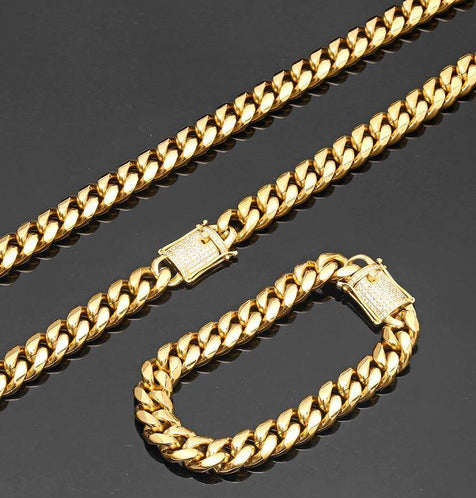 Arcadia Gold Set Chain And Bracelet