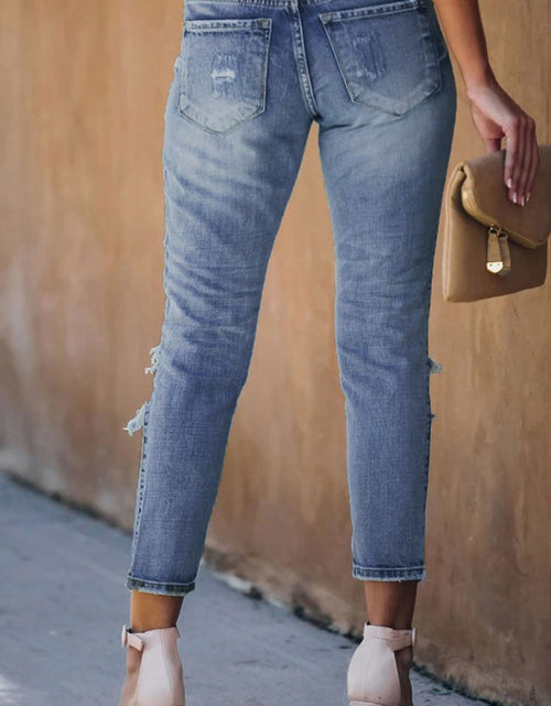 Load image into Gallery viewer, Imported Crop Jeans
